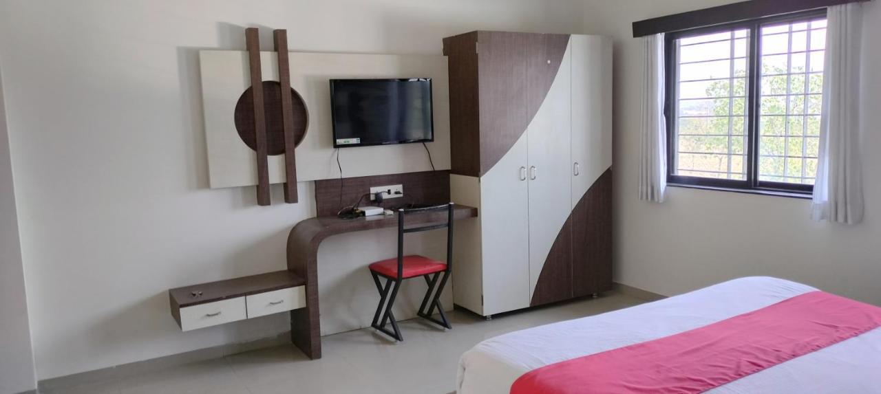 Hotel View Point Ajanta Bagian luar foto
