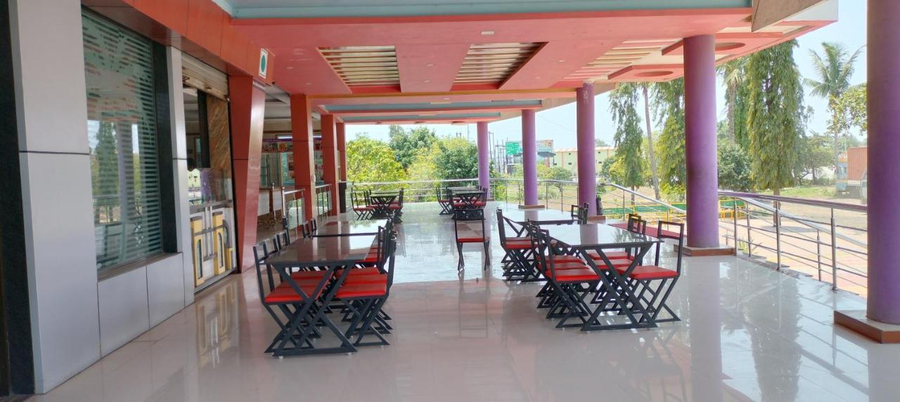 Hotel View Point Ajanta Bagian luar foto