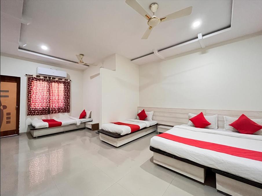 Hotel View Point Ajanta Bagian luar foto