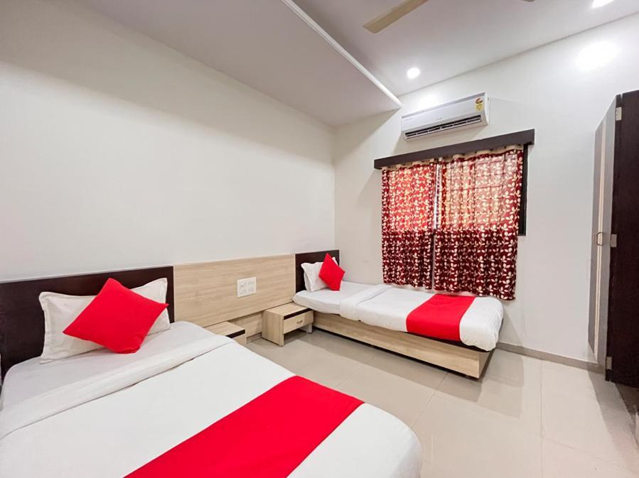Hotel View Point Ajanta Bagian luar foto